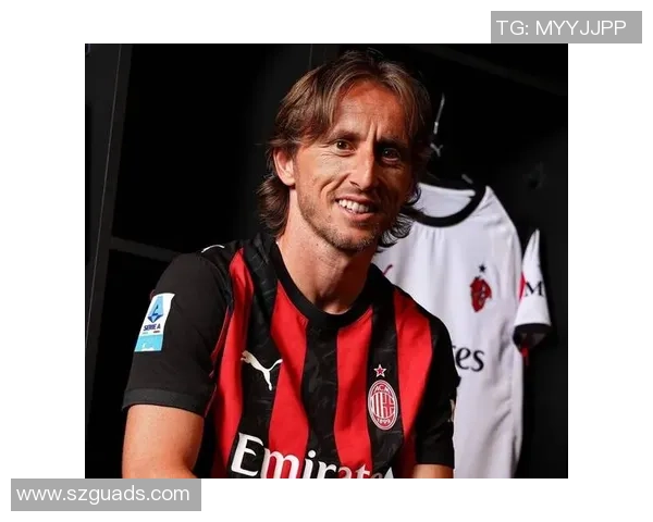 中国足球历史上十大中场球星盘点 谁是最具影响力的传奇中场巨星